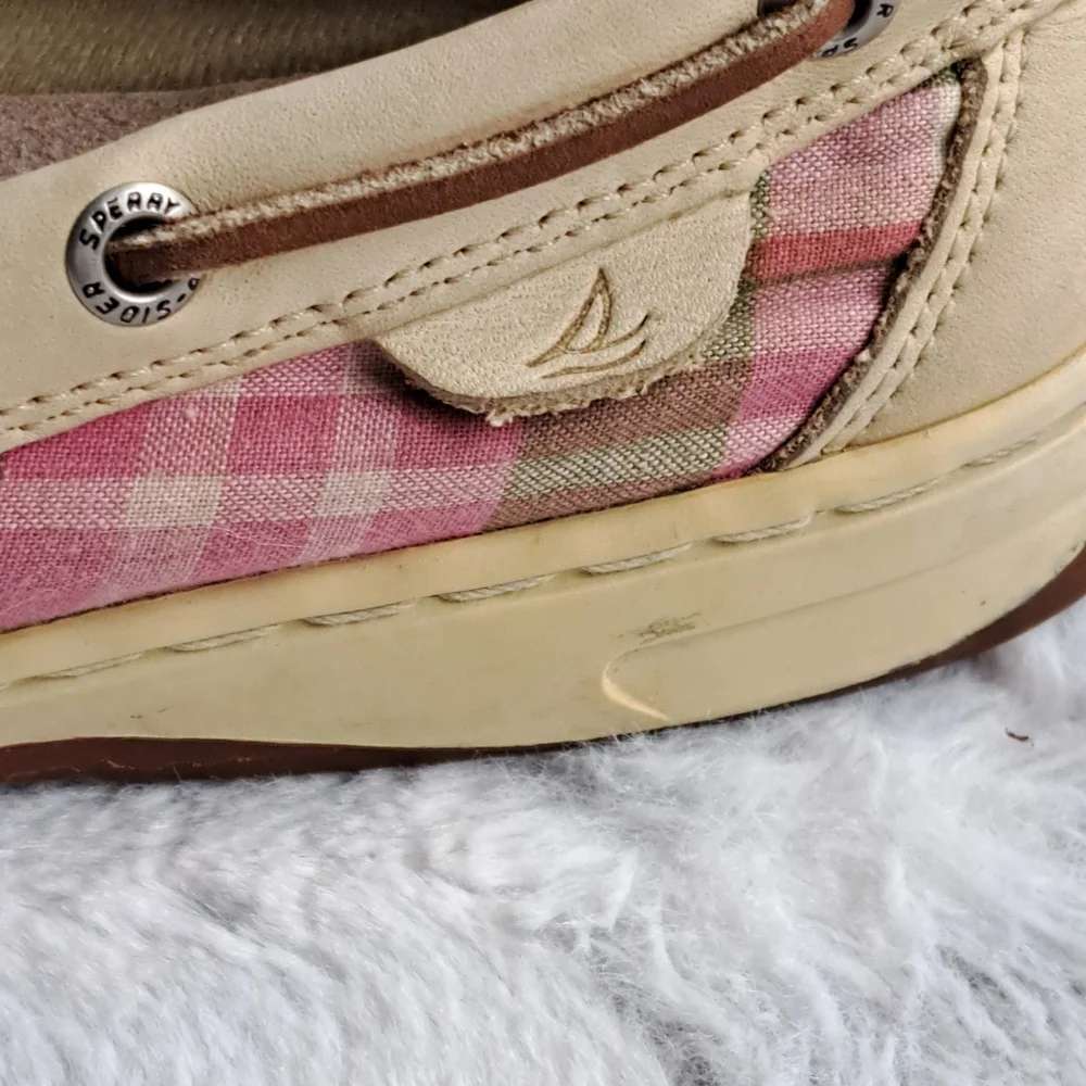 Sperry top-sider boat slip on cream pink  shoes. Size 8.